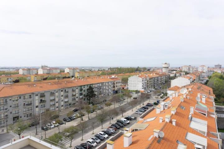 8Rooftop - T2 Com Terraco E Vista Para As Salinas! Appartement Aveiro Buitenkant foto