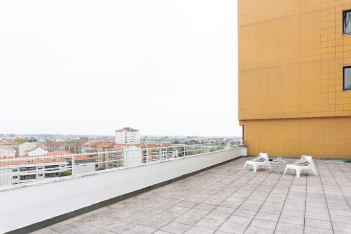 8Rooftop - T2 Com Terraco E Vista Para As Salinas! Appartement Aveiro Buitenkant foto